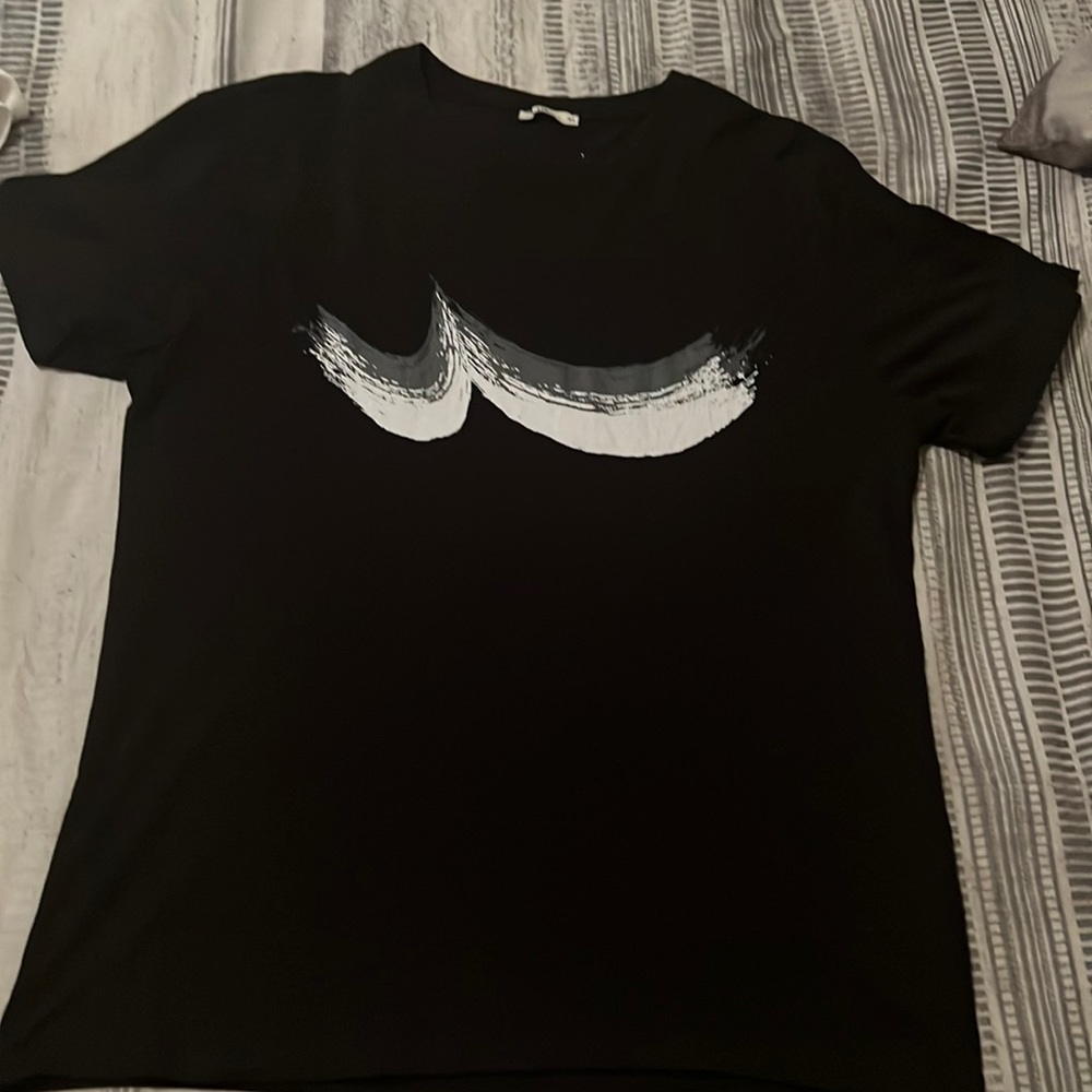 Black and white abstract graphic tee